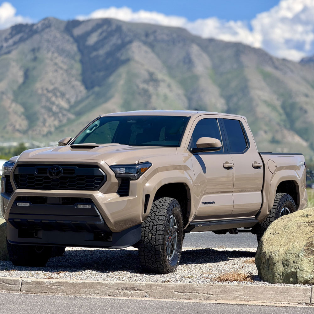 Tacoma 4th Gen Deluxe Rock Rail