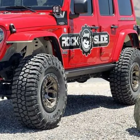 Wrangler Deluxe Rock Rail